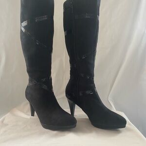 Elegant Black Knee-High Women's Boots
